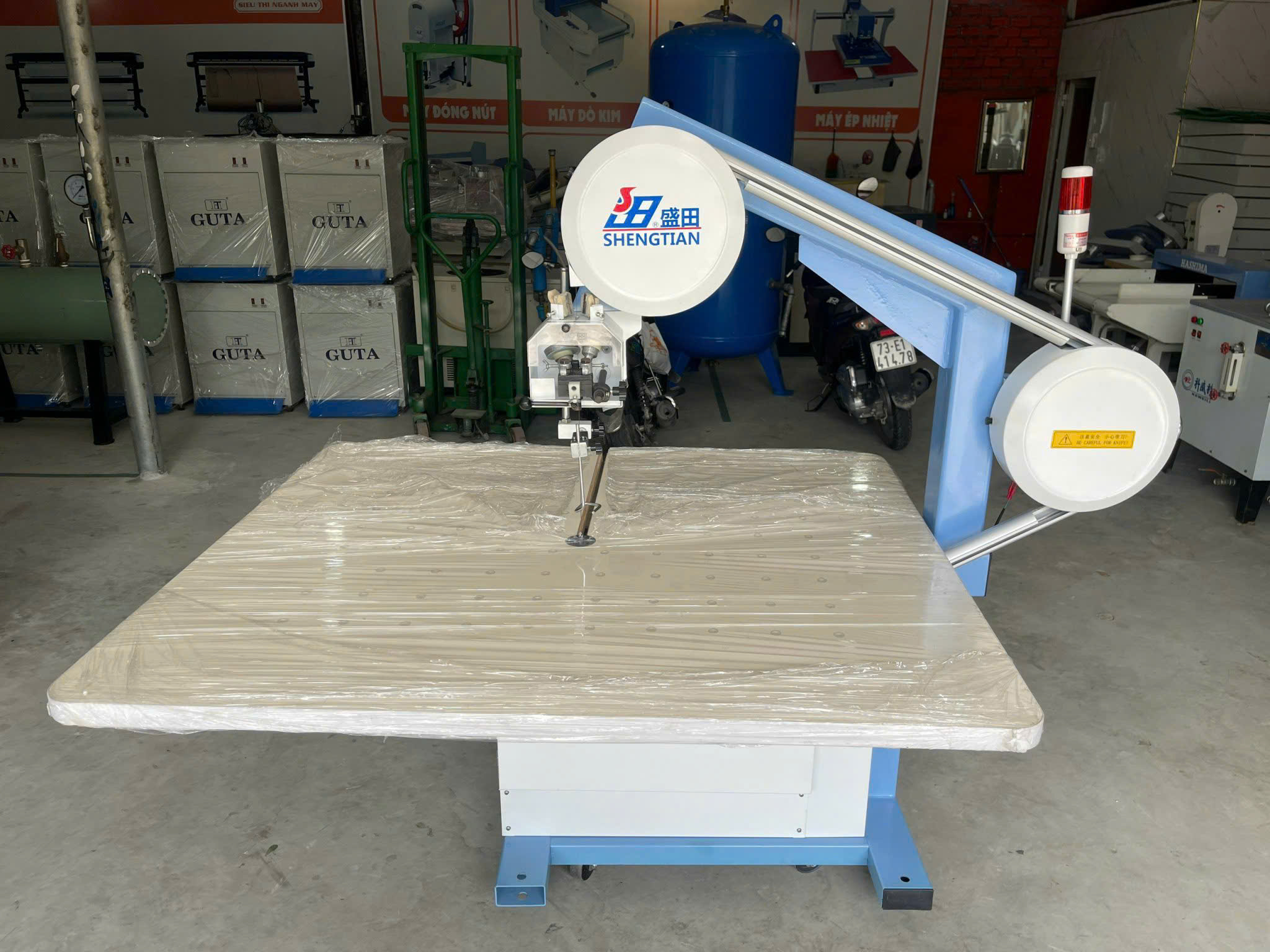 Máy Cắt Vòng SHENGTIAN DCQ700-900/DCQ1200